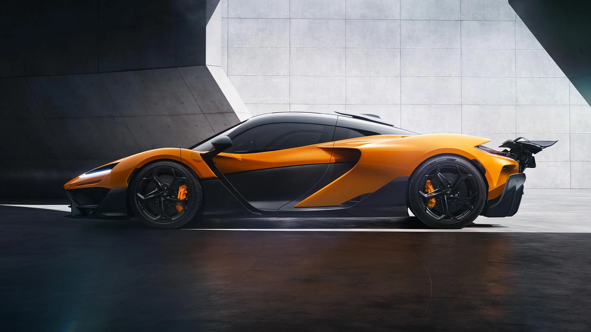 McLaren W1 picture 1 of 1