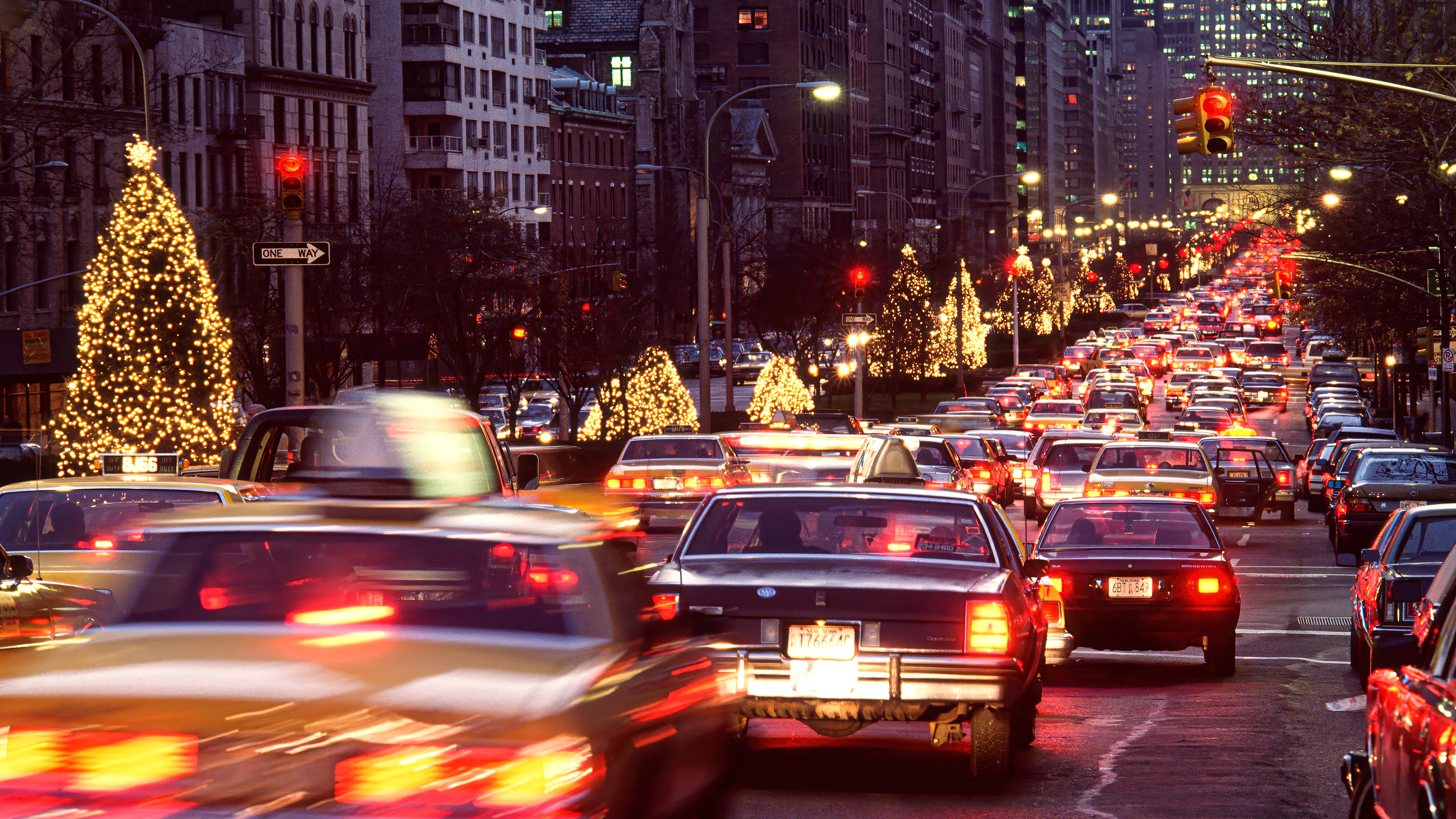 Rush Hour at Park Avenue, New York picture 1 of 2