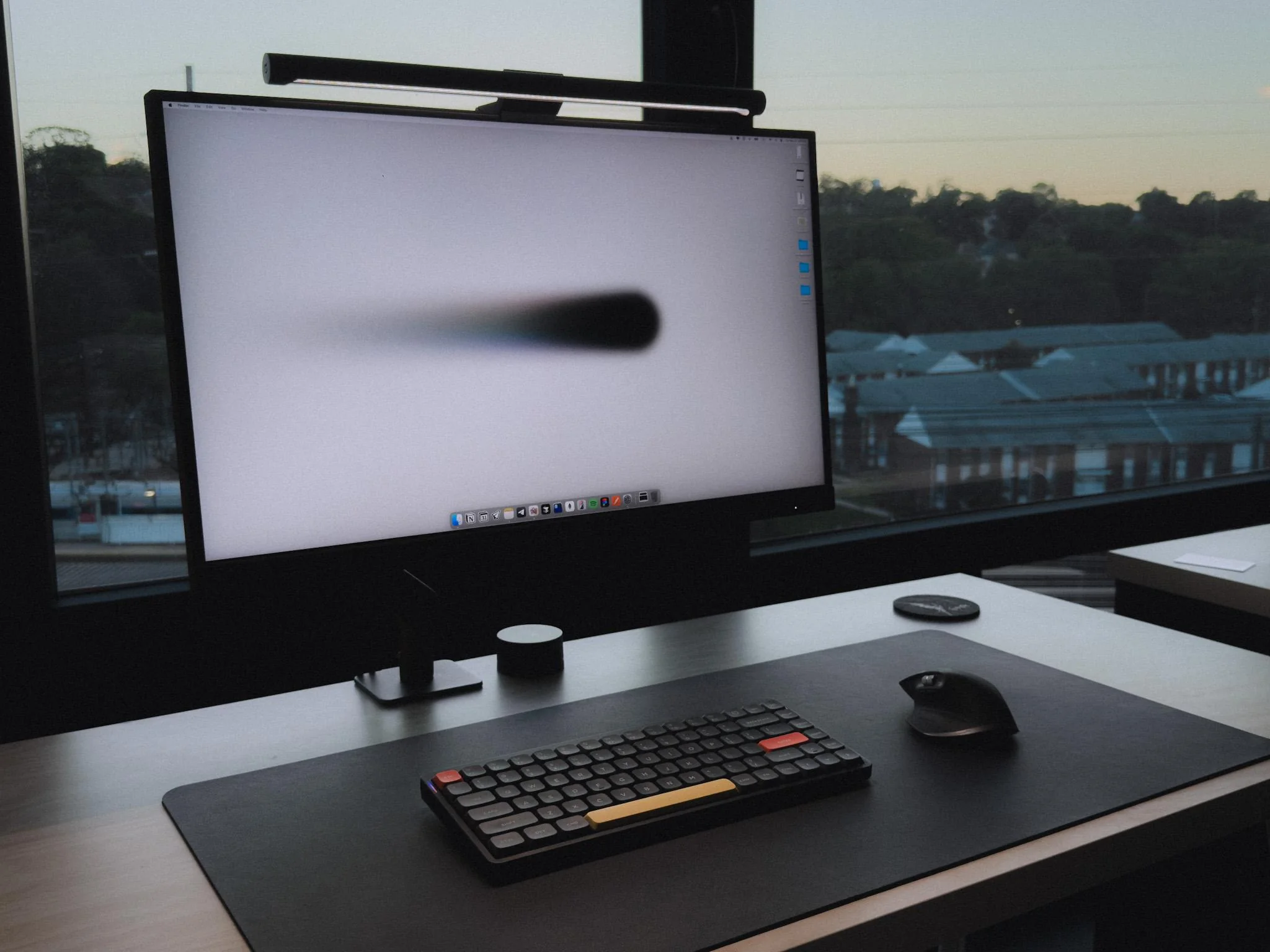 Wallpaper Pack of 14 High-Res Abstract Wallpapers – Perfect for a Modern, Minimal Desktop! picture 1 of 4