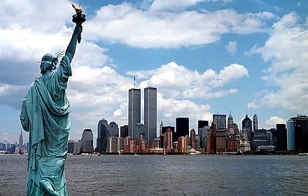 The Statue of Liberty with the Twin Towers by grafficx'
