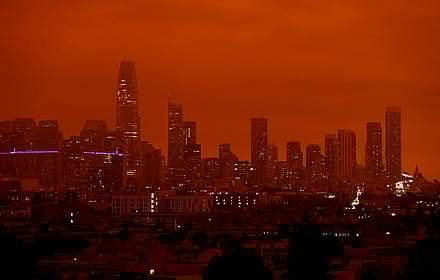 Smoke from California wildfires blocks out sun in San Francisco'