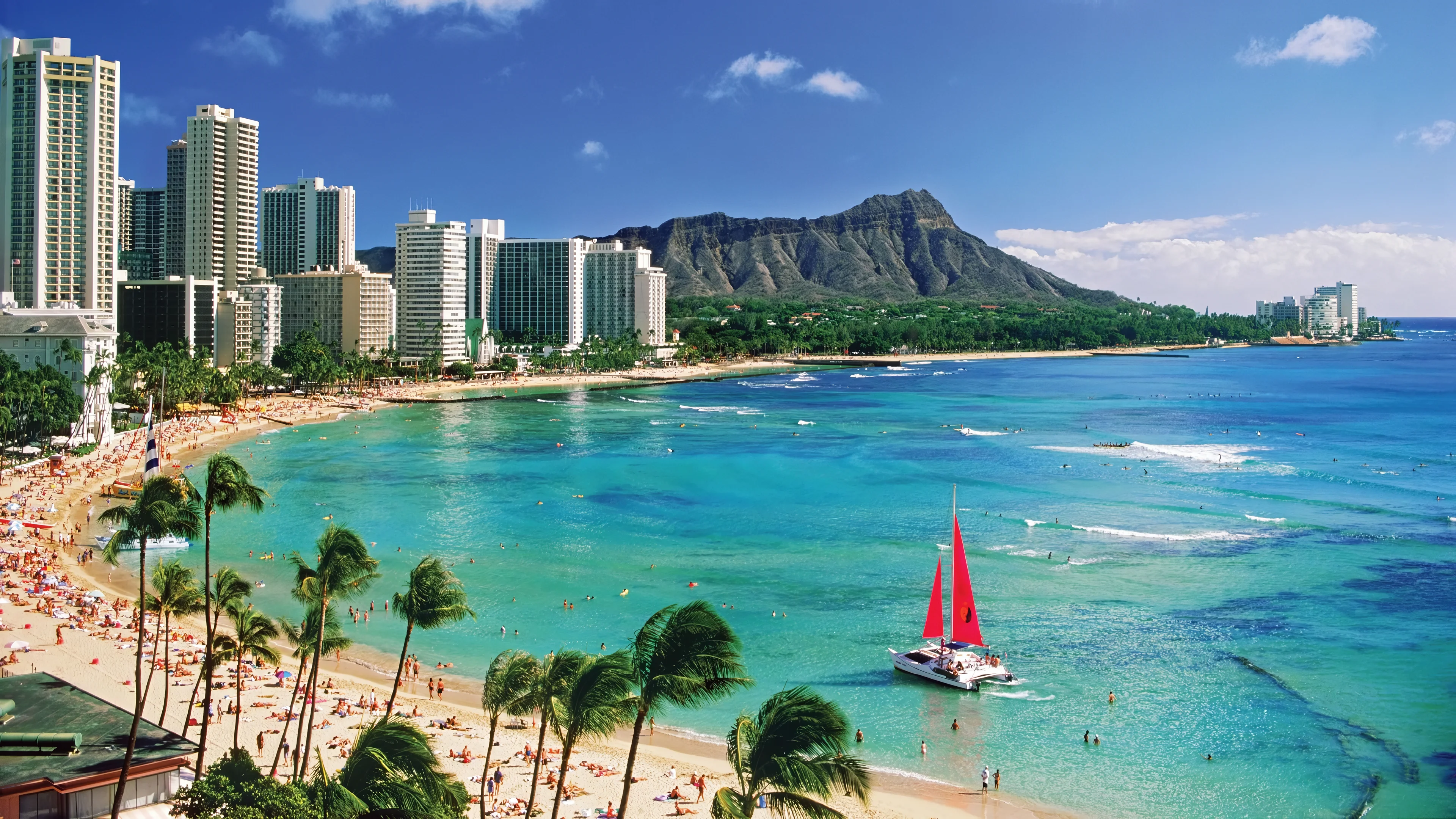 View of Diamond Head, Honolulu, Hawaii picture 1 of 1