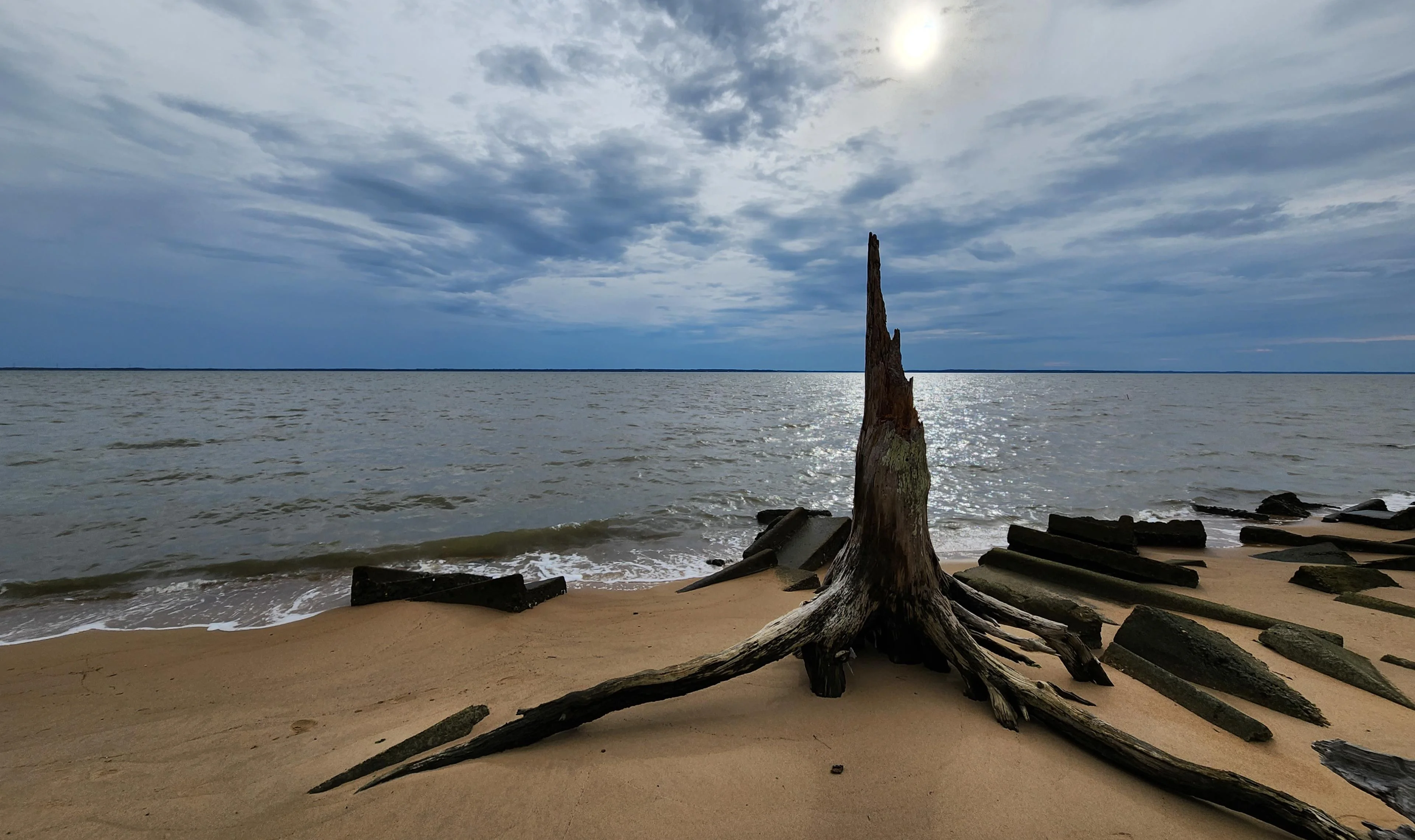 James River - Looking West picture 1 of 1