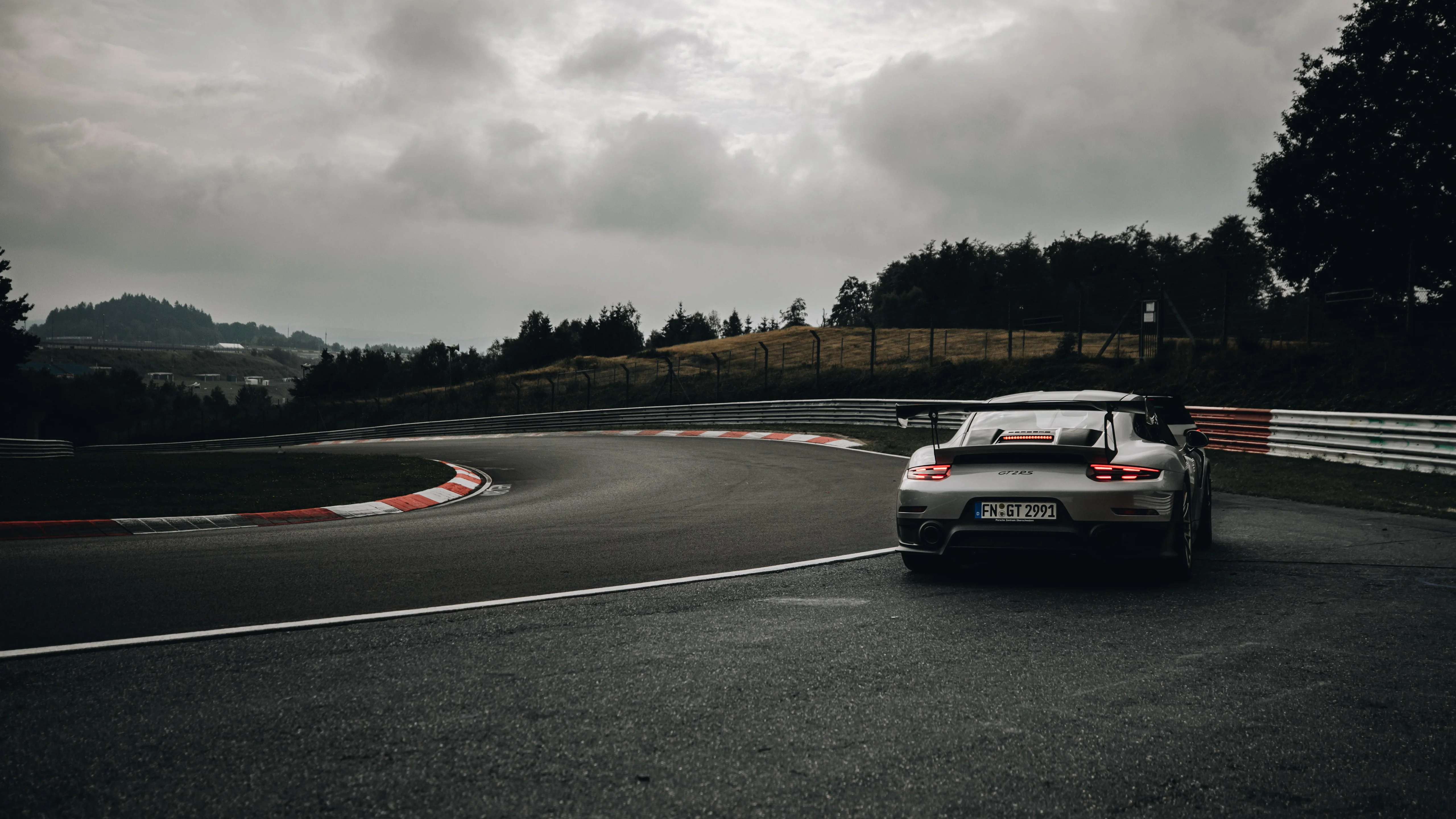 Porsche 911 GT2 RS by @lorenzohamers picture 1 of 1