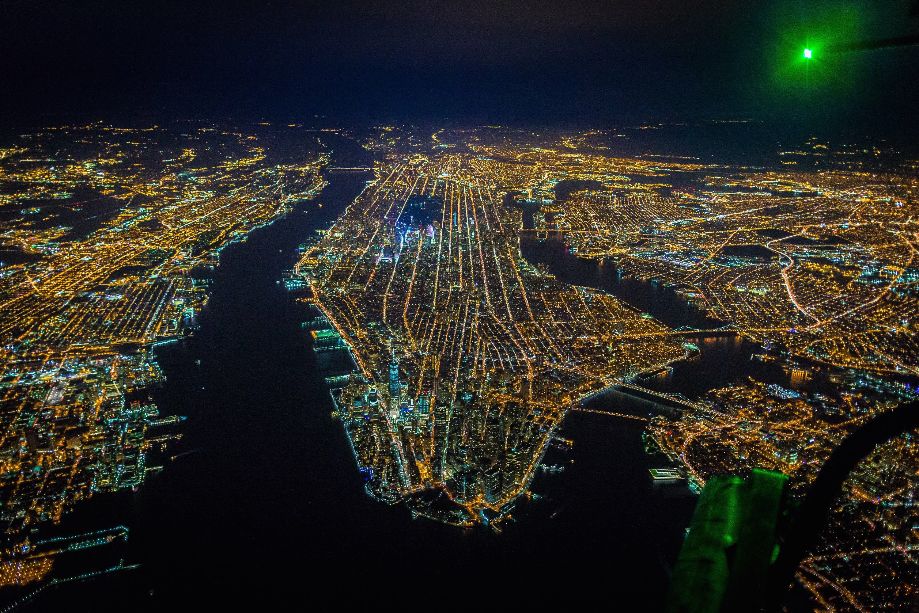 Gotham 7.5K - A rare high altitude night flight above NYC produces some great photos picture 1 of 15