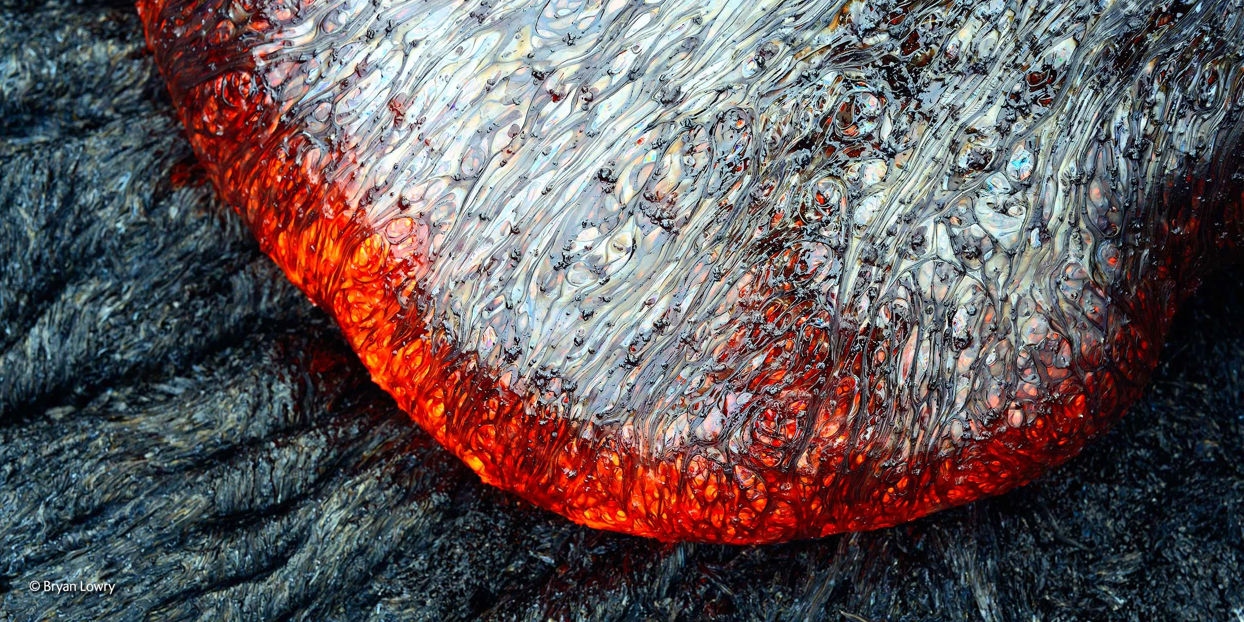 Close up shot of lava 2560 × 1280 picture 1 of 1